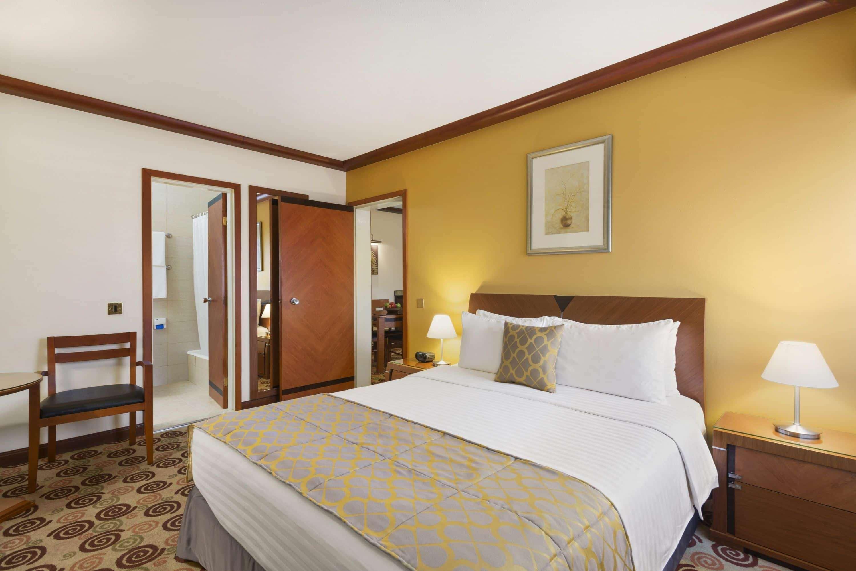 Ramada By Wyndham Bahrain Hotel Manama Eksteriør billede