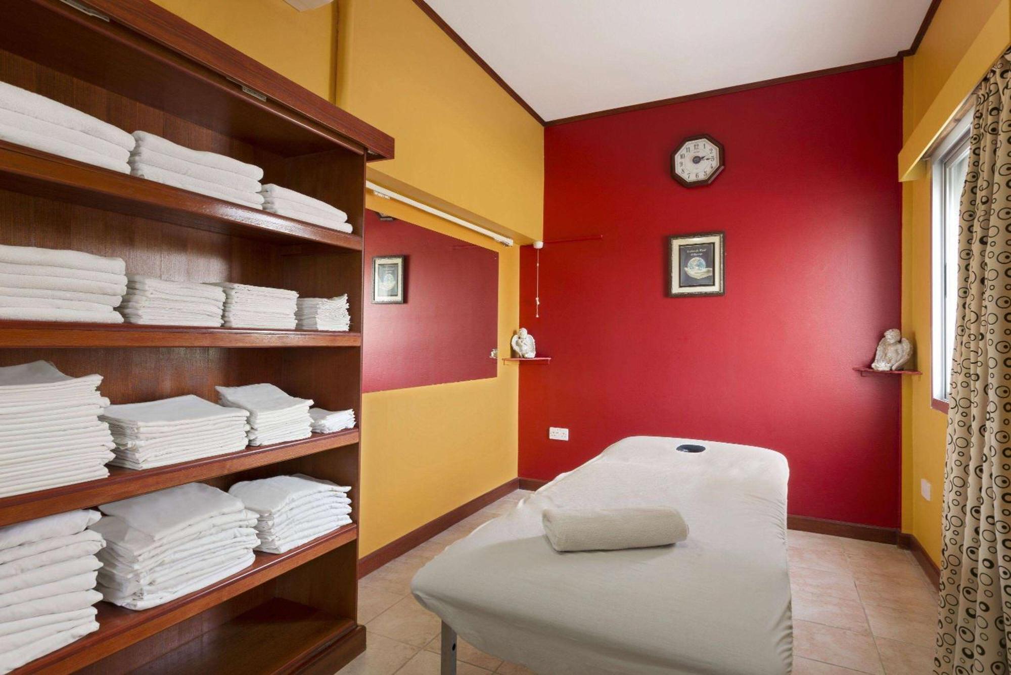 Ramada By Wyndham Bahrain Hotel Manama Eksteriør billede