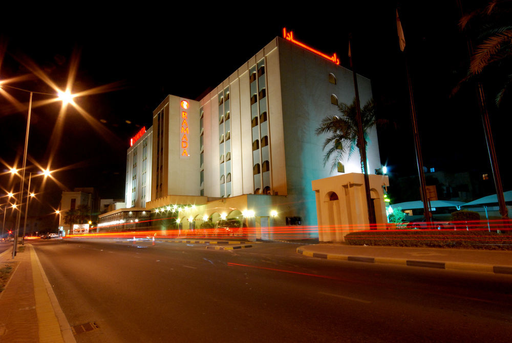 Ramada By Wyndham Bahrain Hotel Manama Eksteriør billede