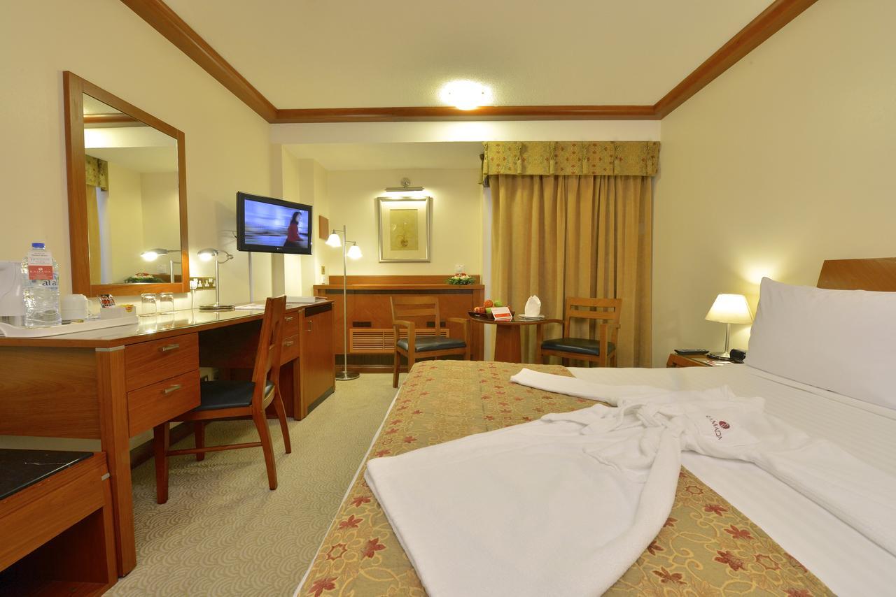 Ramada By Wyndham Bahrain Hotel Manama Eksteriør billede