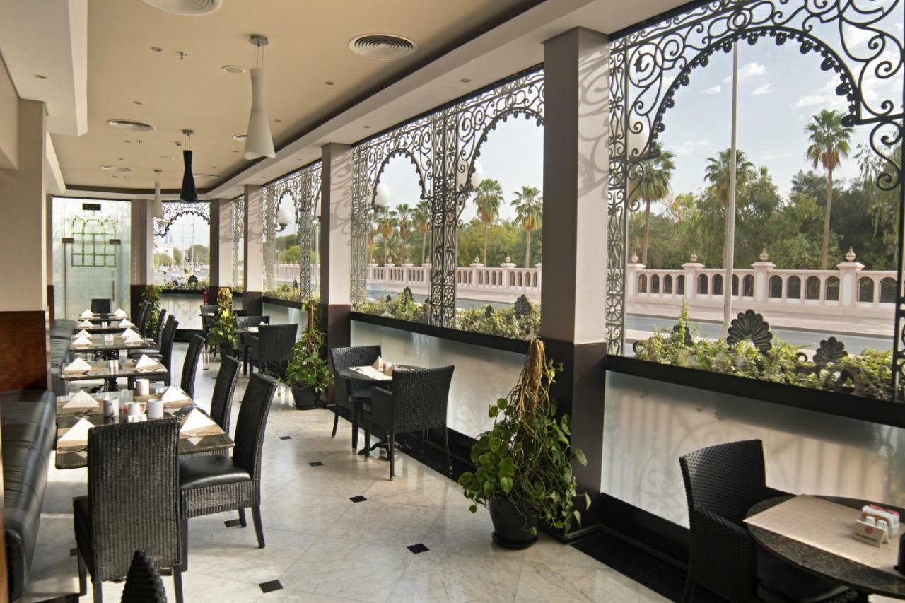 Ramada By Wyndham Bahrain Hotel Manama Eksteriør billede