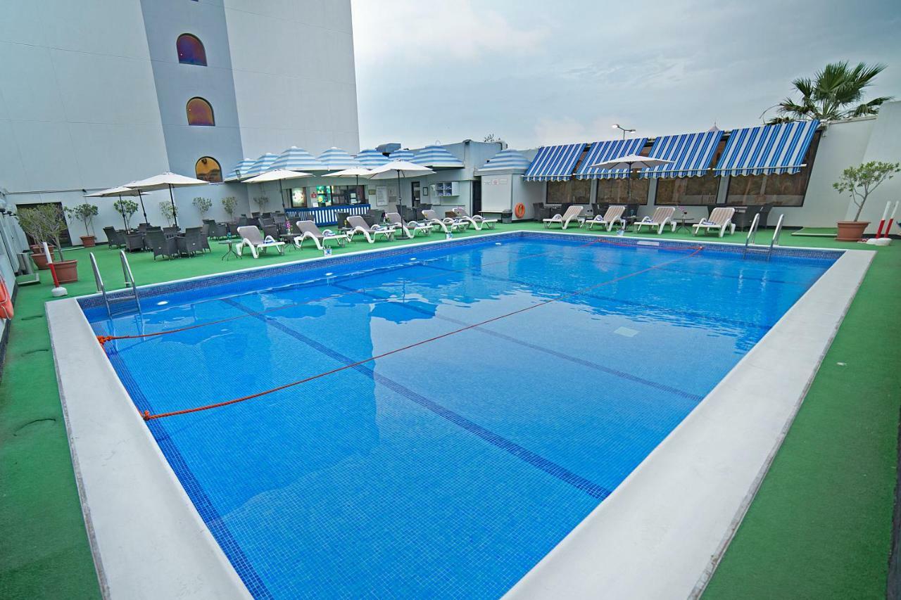 Ramada By Wyndham Bahrain Hotel Manama Eksteriør billede