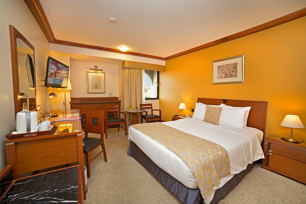 Ramada By Wyndham Bahrain Hotel Manama Eksteriør billede