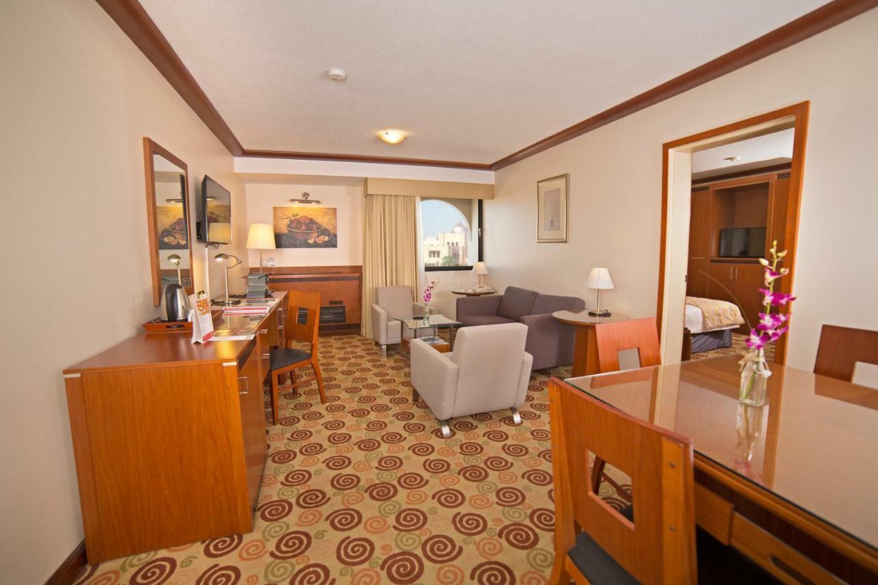 Ramada By Wyndham Bahrain Hotel Manama Eksteriør billede