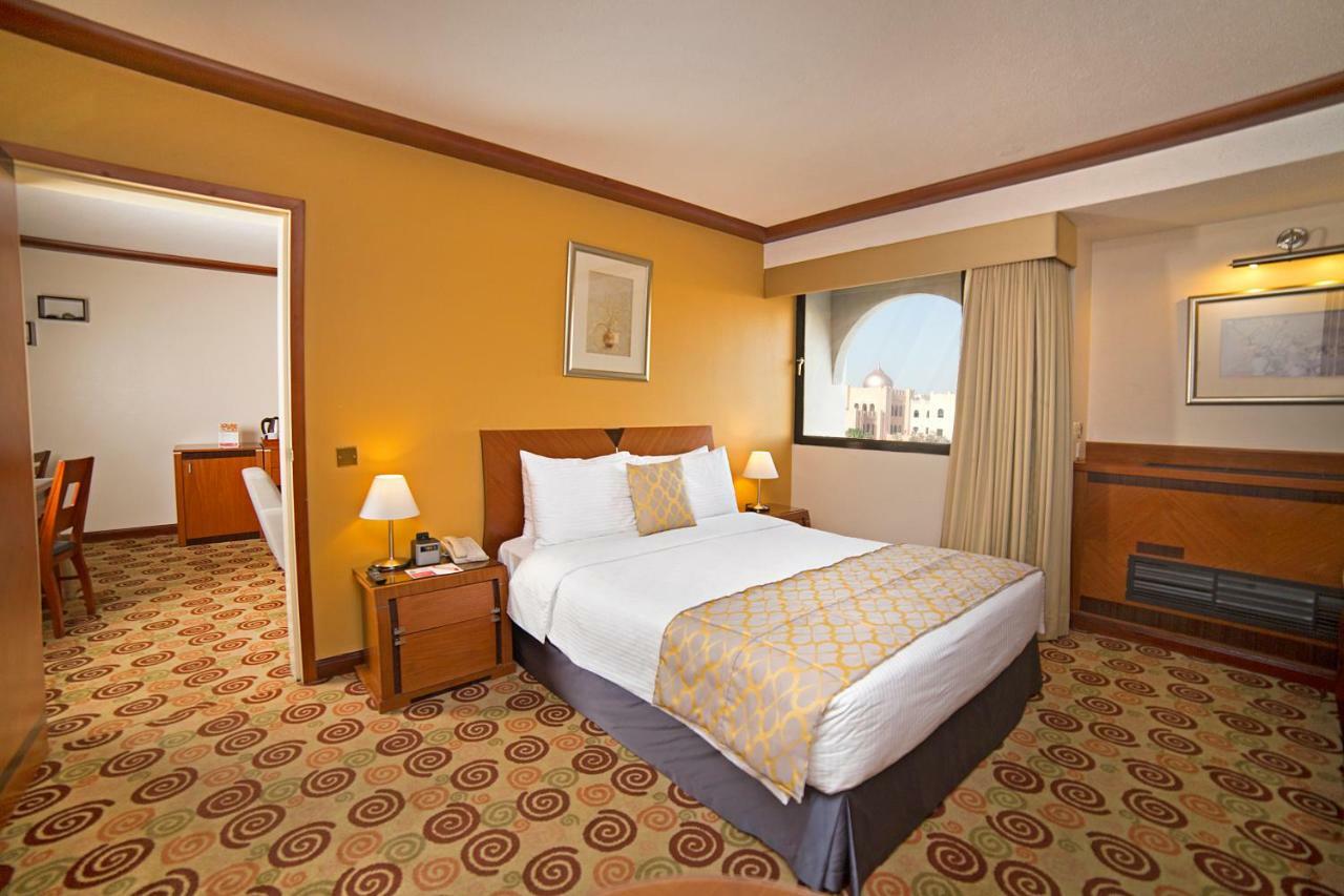 Ramada By Wyndham Bahrain Hotel Manama Eksteriør billede