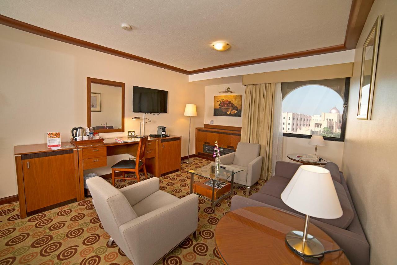Ramada By Wyndham Bahrain Hotel Manama Eksteriør billede