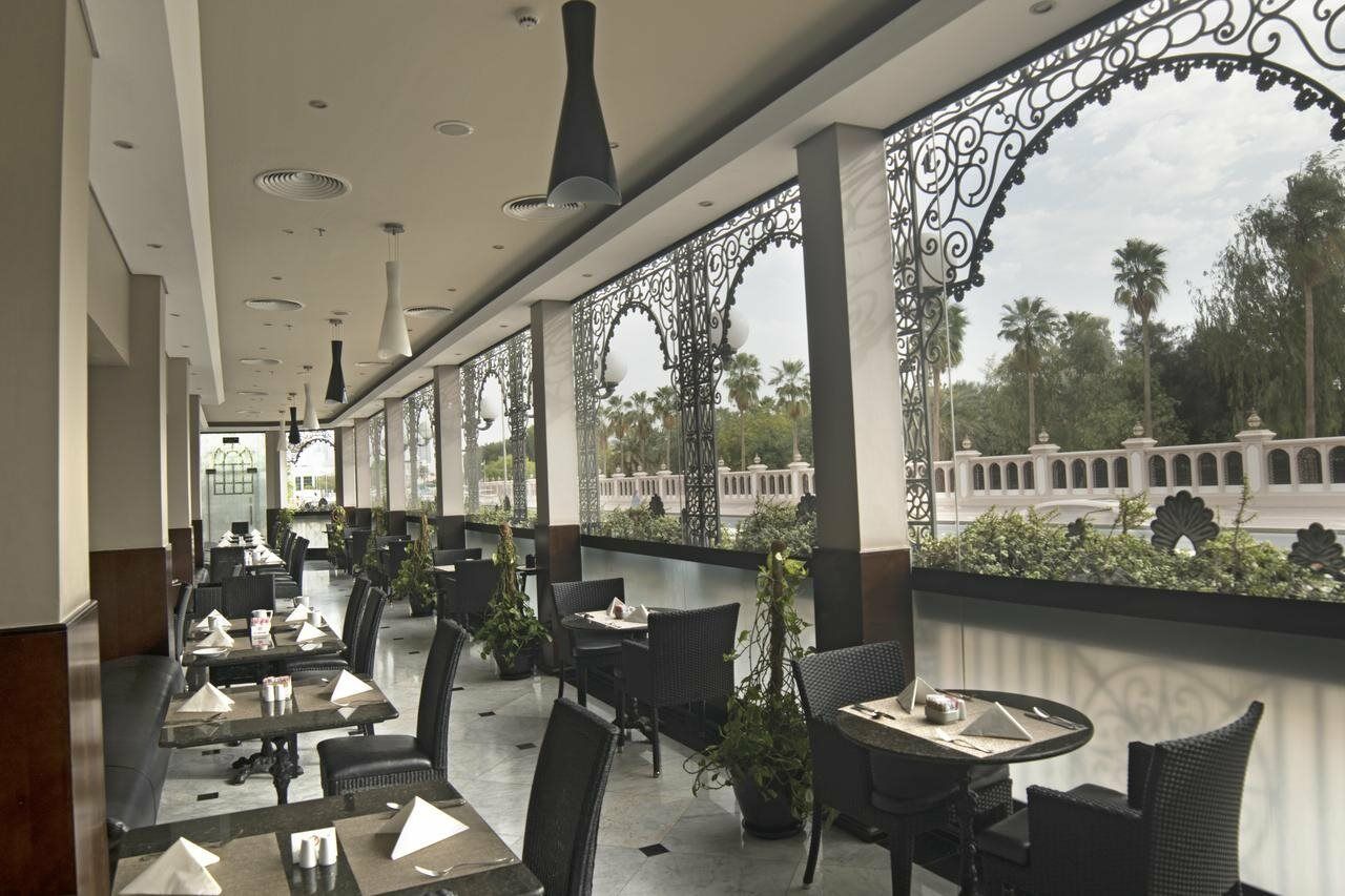 Ramada By Wyndham Bahrain Hotel Manama Eksteriør billede